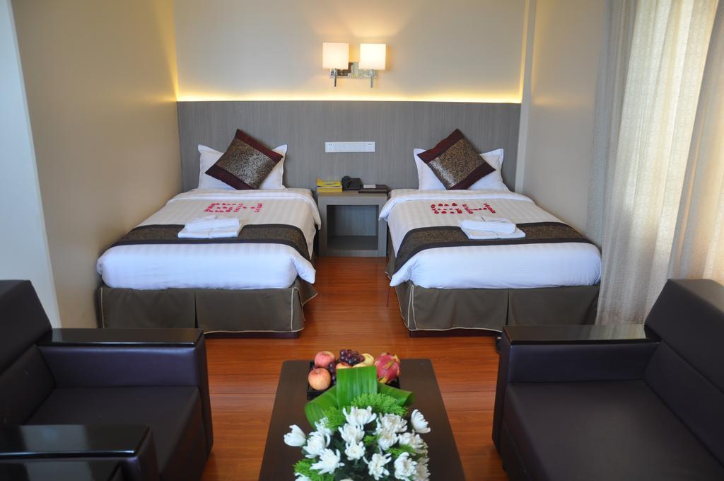 Golden Hill - Hotel Lashio
