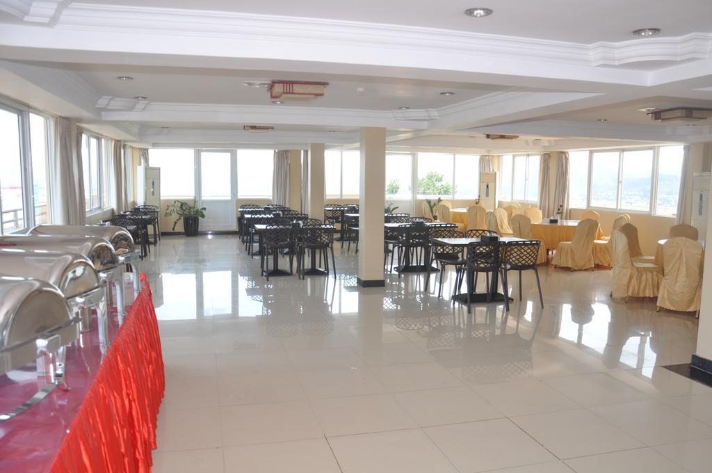 Golden Hill - Hotel